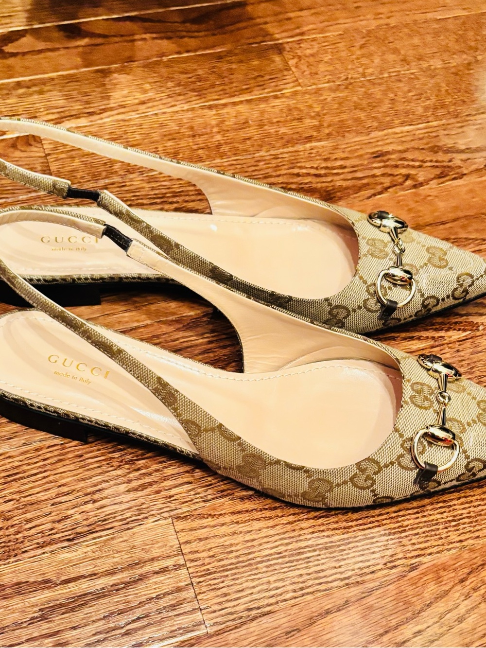 Gucci Beige Monogram Pointed-Toe Slingback Flats with Gold Horsebit - Picture 3 of 9